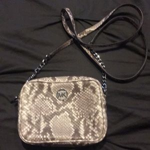 MK leather Sm. Crossbody